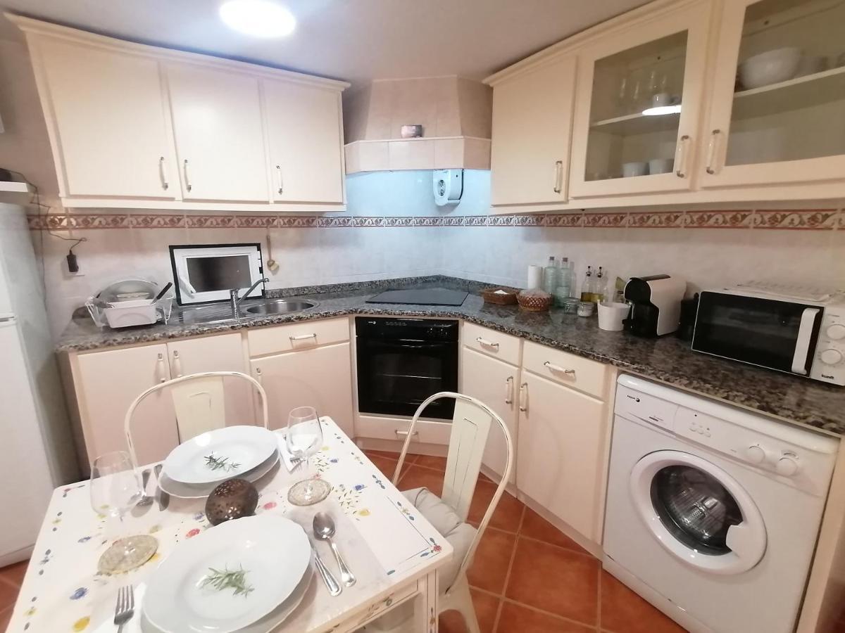 A Casa Pequenina - Escusa, Holiday home *