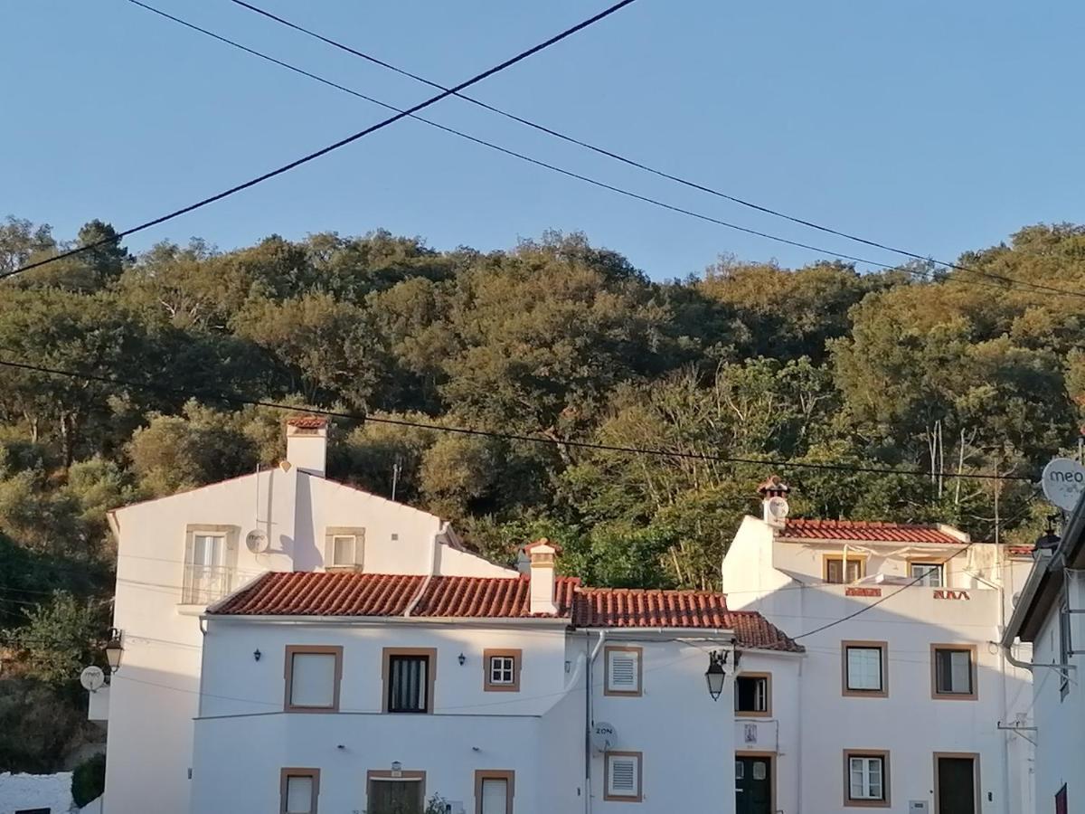 A Casa Pequenina - Escusa, *