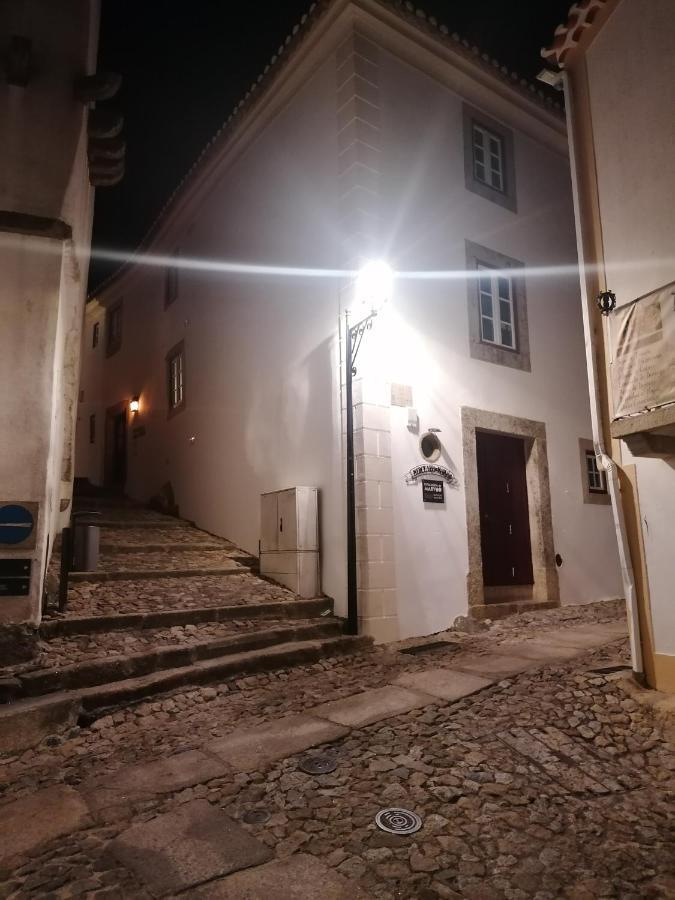 A Casa Pequenina - Escusa, *
