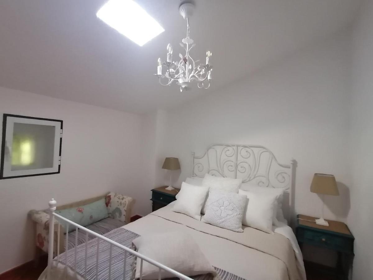 A Casa Pequenina - Escusa, Holiday home